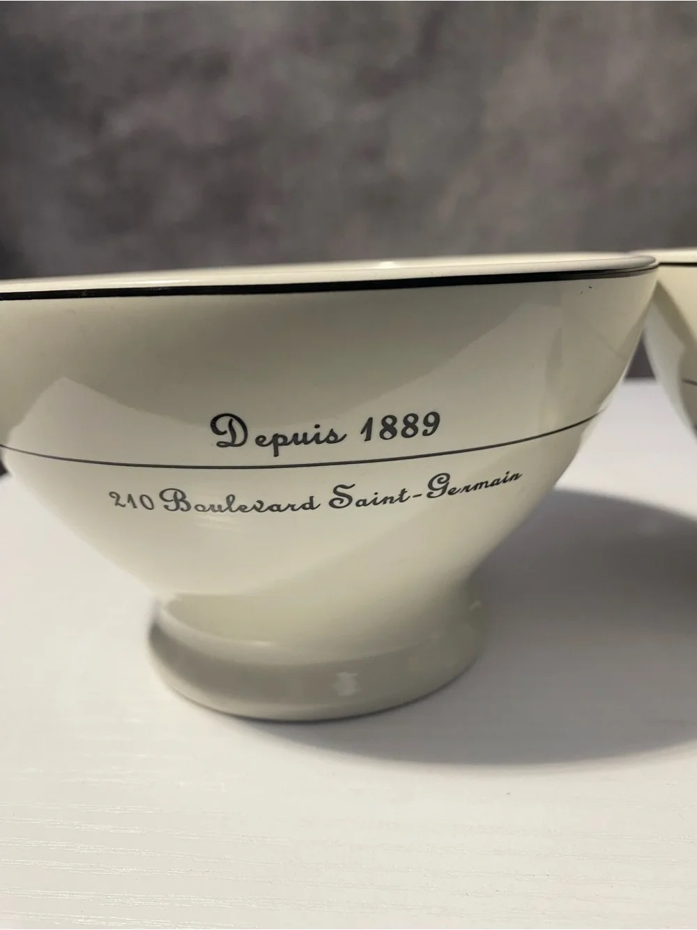 Set of 2 Kiss That Frog Cafe de la Tour Eiffel Paris Pedestal Bowls